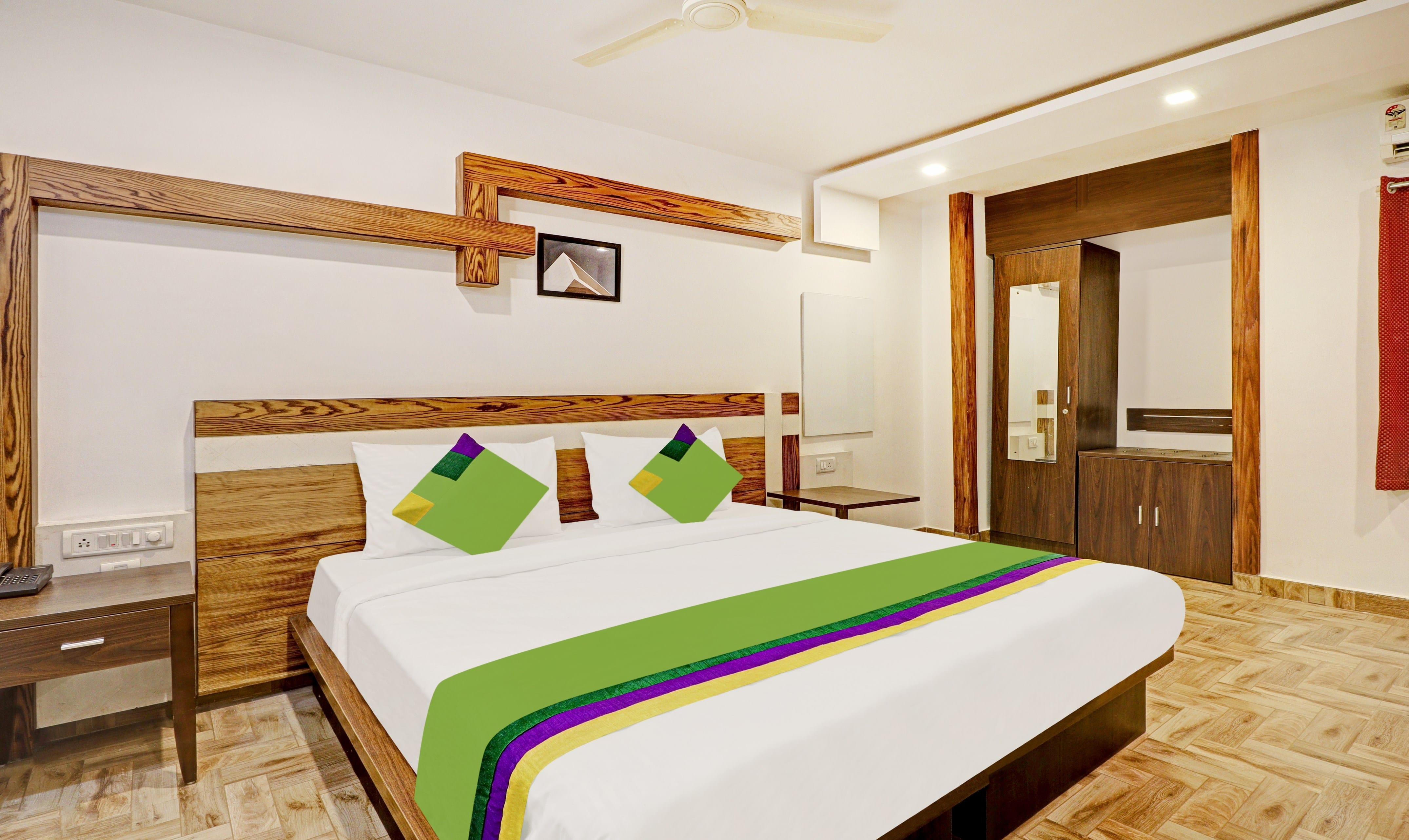 Deluxe room in Treebo Club Worldtree Staging in undefined. Deluxe